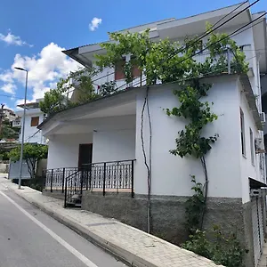 Appartement Click, Gjirokastër